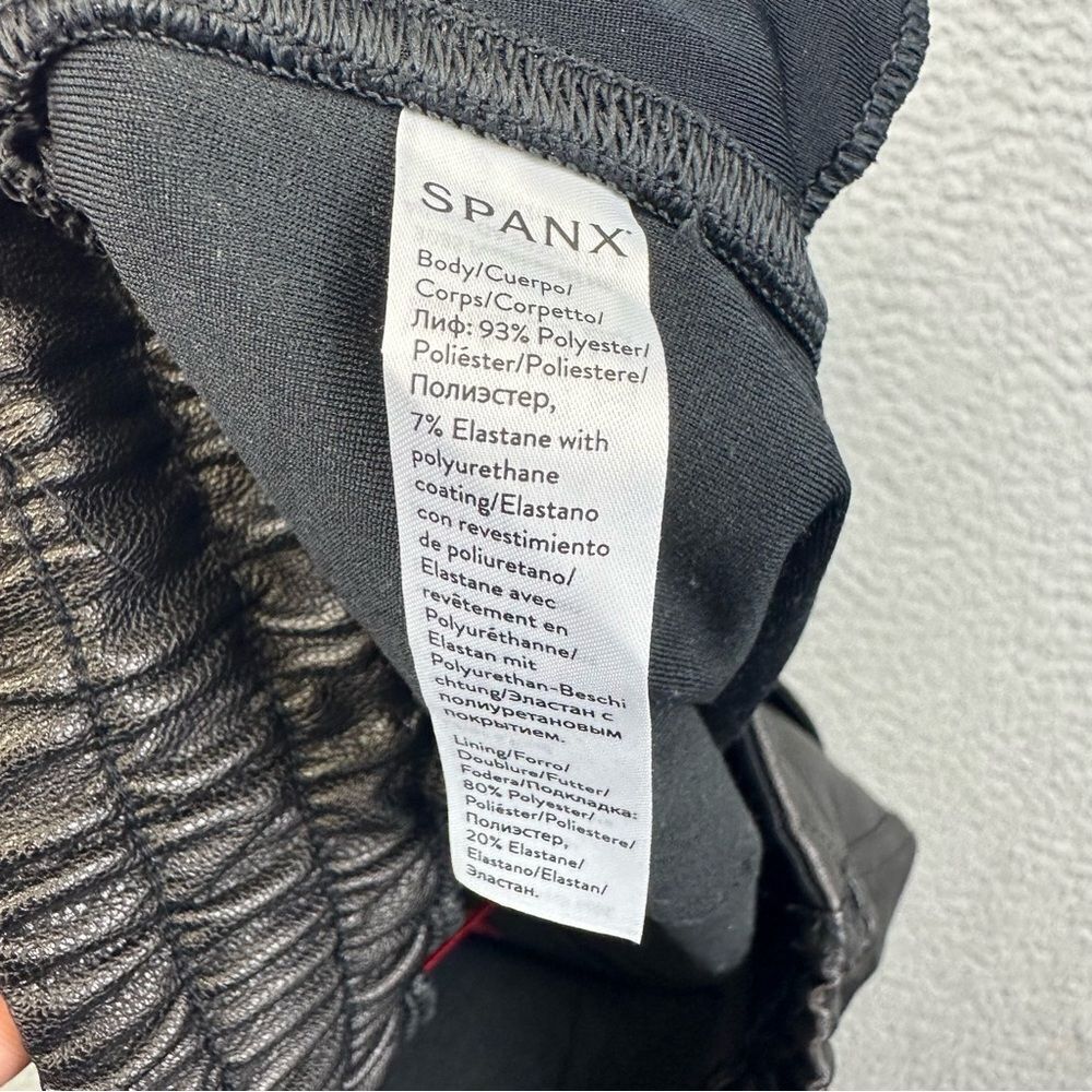 Spanx Faux Leather Leggings Womens Medium Black Stretch Pockets Casual Tapered - Picture 14 of 15